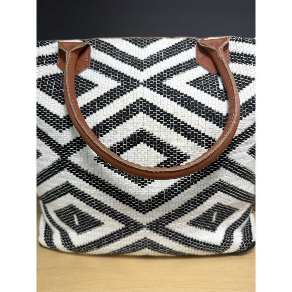 TRIBE ALIVE Large Canvas & Leather Crossbody‎ Handbag - Picture 2 of 16